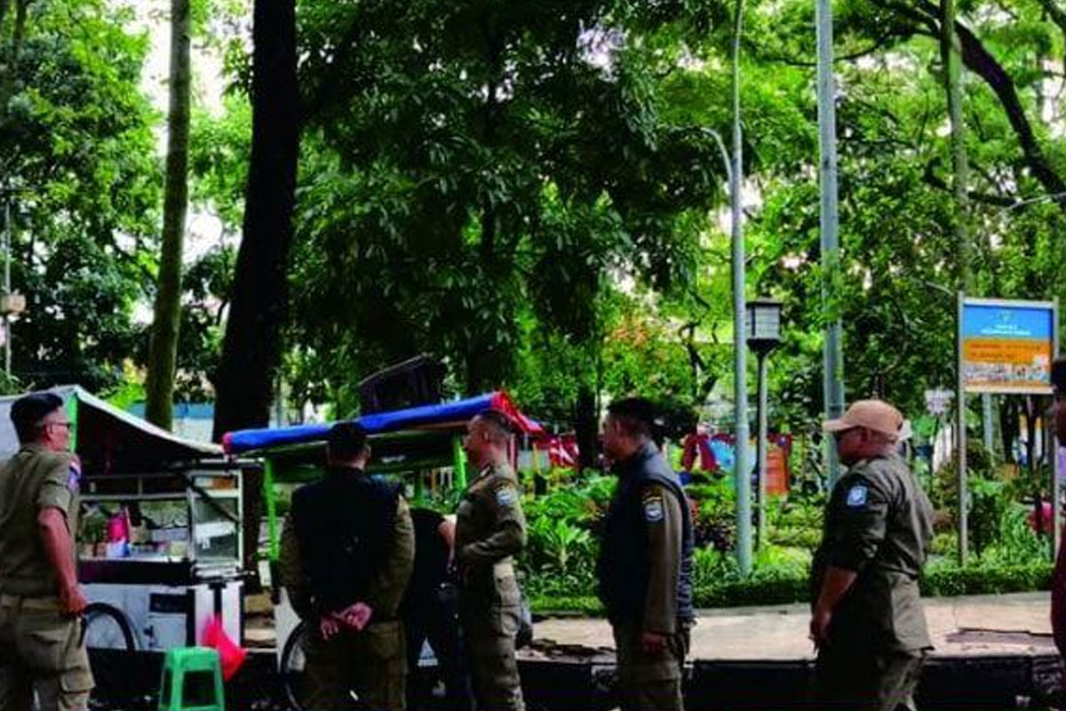 PKL Jadi Fokus Awal Penataan Kota Bandung, Farhan Tegaskan Tak Ada Penggusuran Sepihak