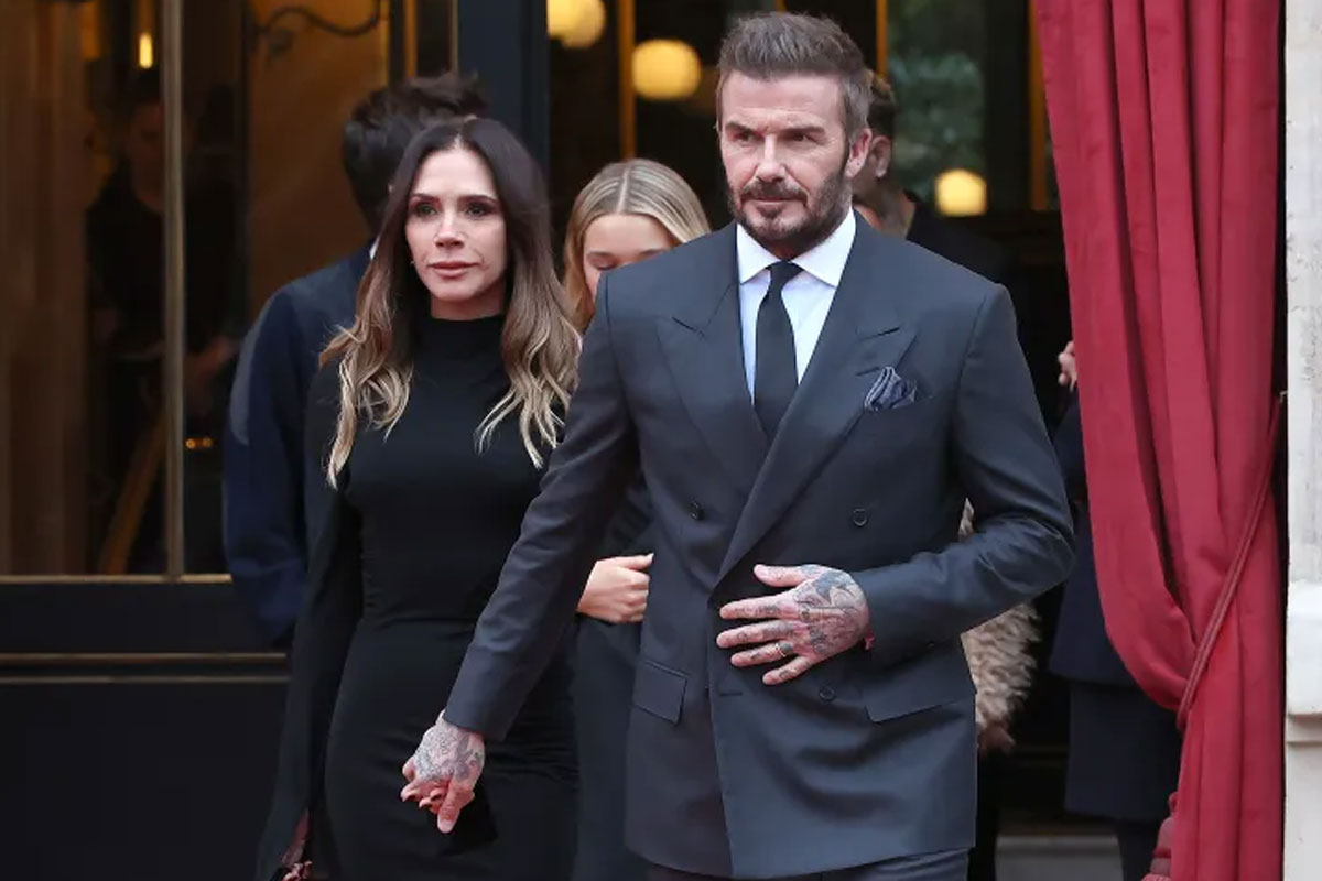 Victoria Beckham Dapat Penghargaan Ksatria dari Prancis