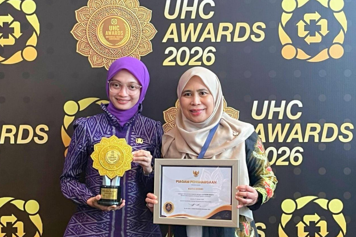 Wali Kota Kediri Terima Penghargaan UHC Award 2026, Kepesertaan JKN Tembus 99,21 Persen