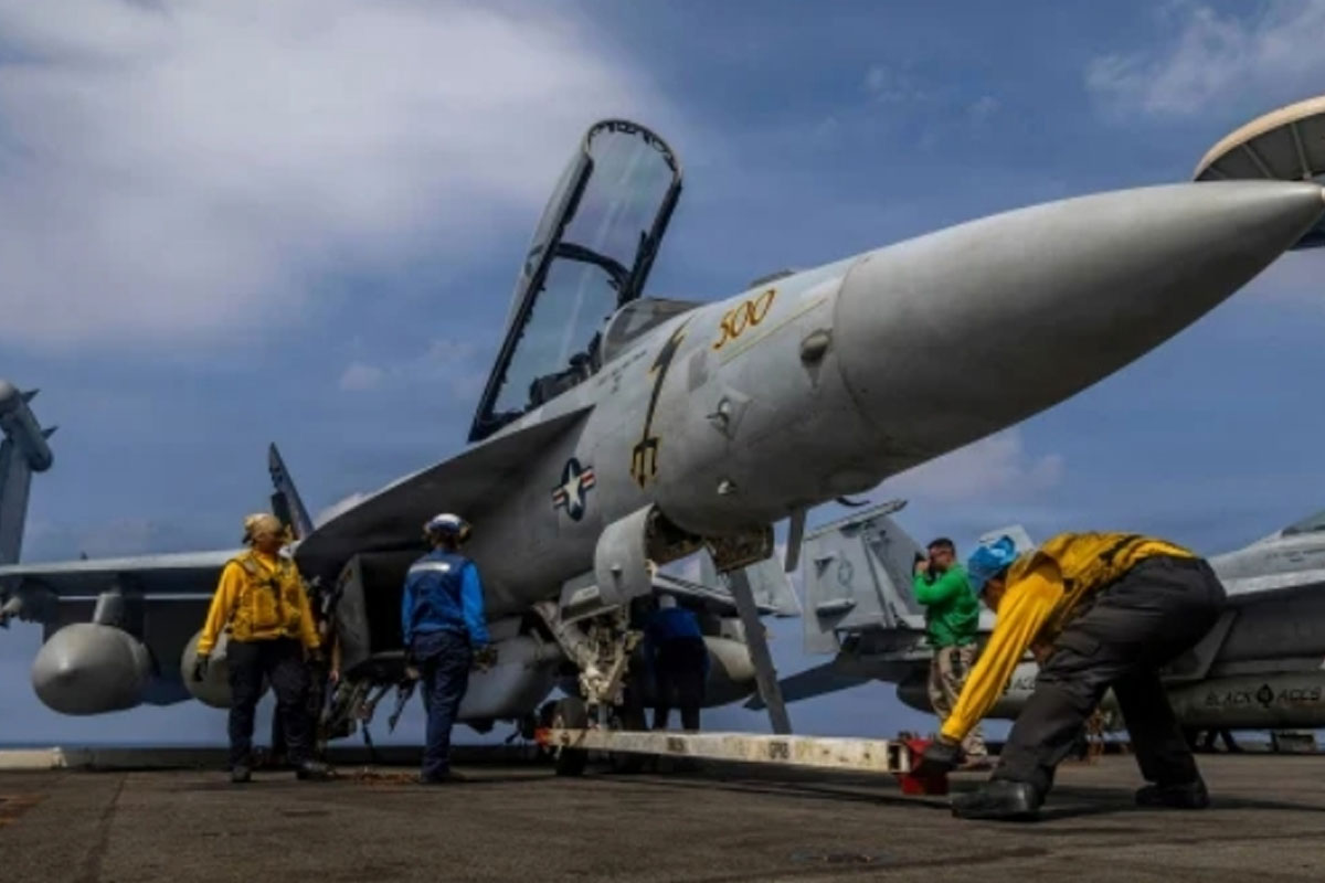 Ketegangan AS–Iran Memanas, Armada USS Abraham Lincoln Gelar Latihan Perang di Timur Tengah