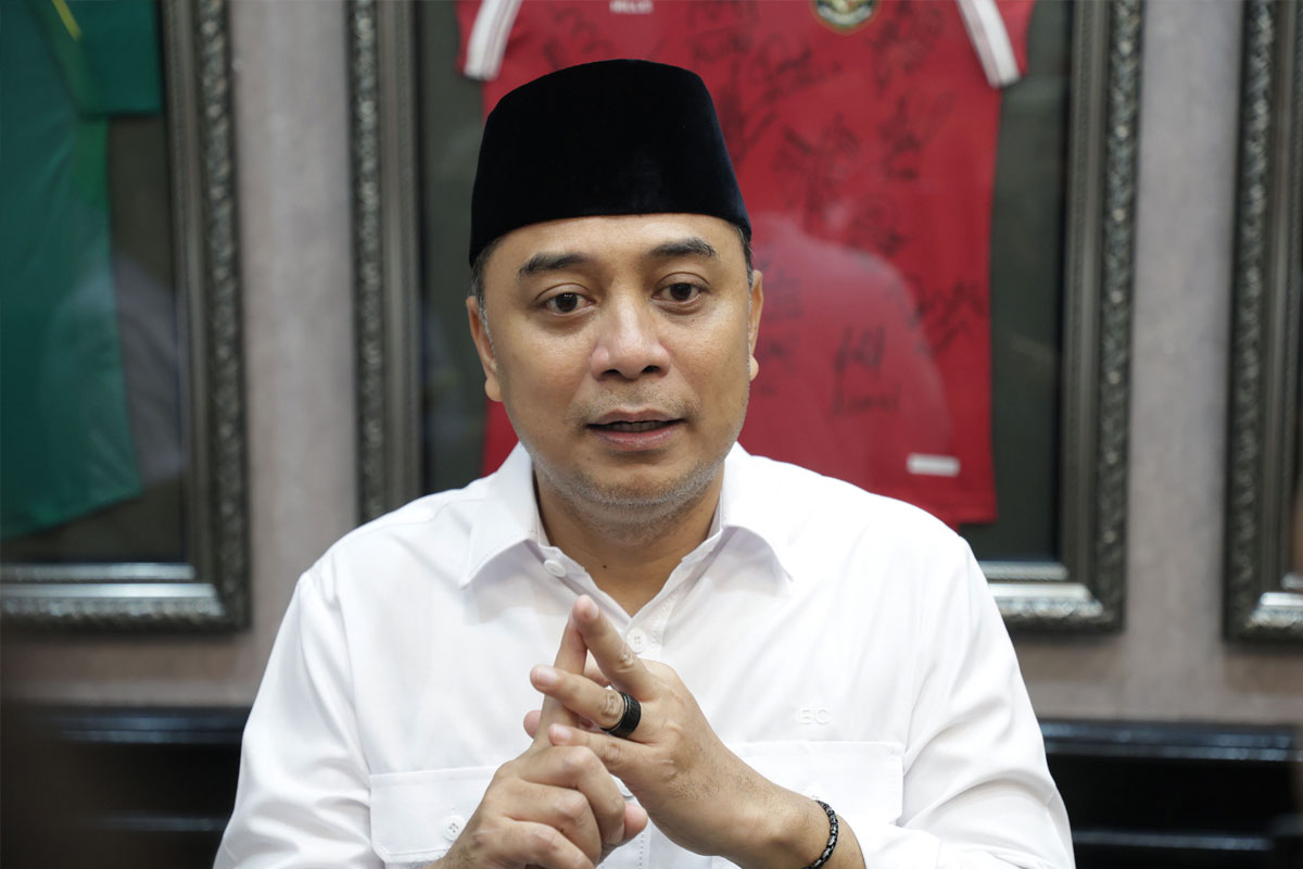 Wali Kota Surabaya Minta Tepi Sungai Tak Digunakan untuk Bangunan dan Parkir