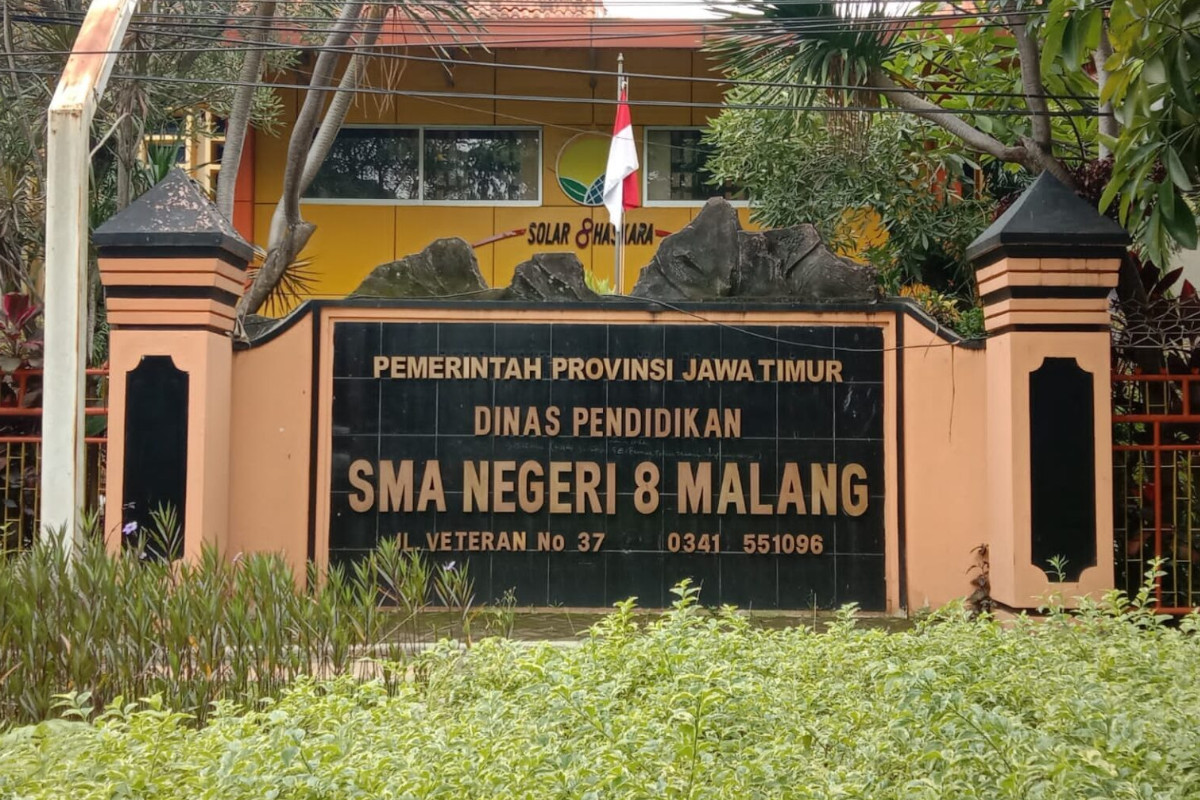 SMAN-8-Malang.jpg