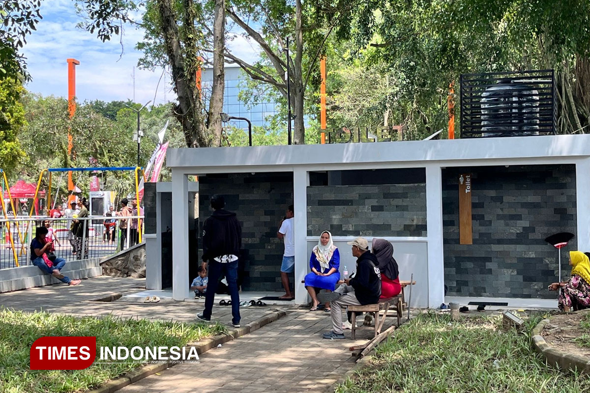 Warga Keluhkan Toilet Alun-alun Merdeka Malang Berbayar, Pemkot Sebut Dikelola Kelompok Warga 24 Jam