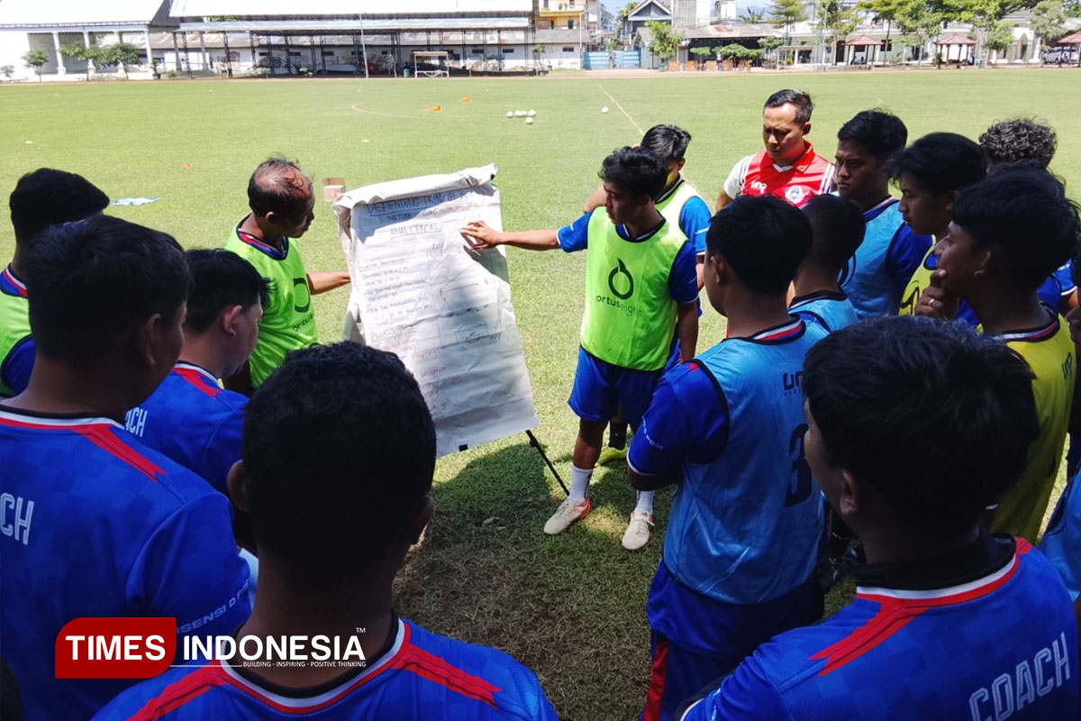 Pelatih Sepakbola Usia Dini Harus Rajin Memperkaya Ilmu