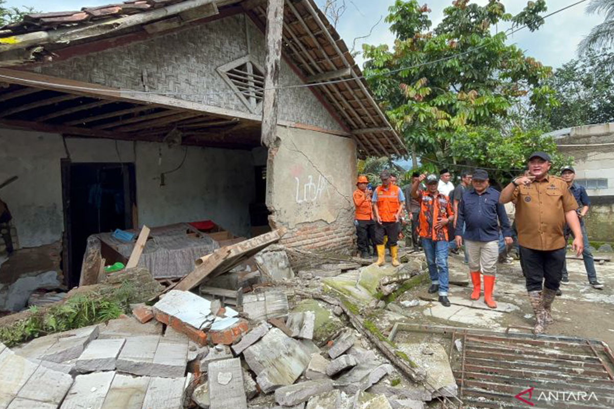 Pergerakan Tanah dan Longsor Terjang 3 Wilayah Bogor, Pemkab Beri Bantuan Sewa Rumah