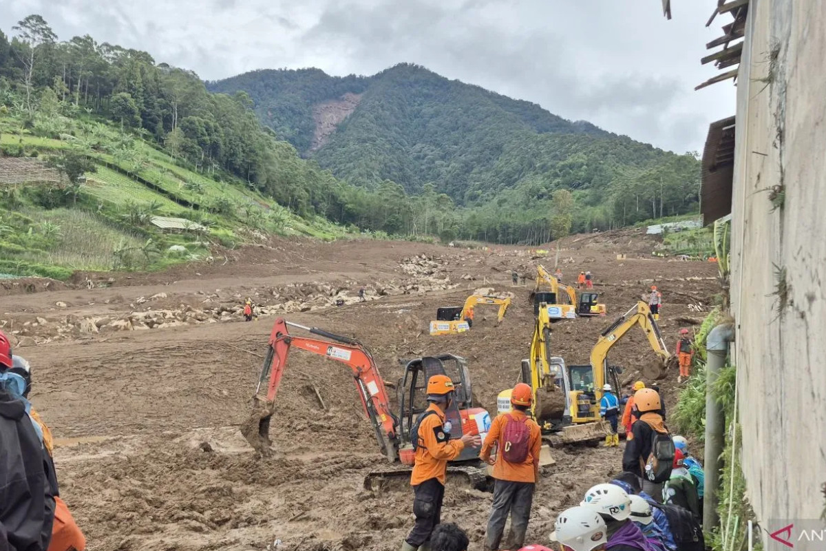 25 Korban Longsor Cisarua Masih Dicari, Operasi SAR Masuki Hari Ketujuh