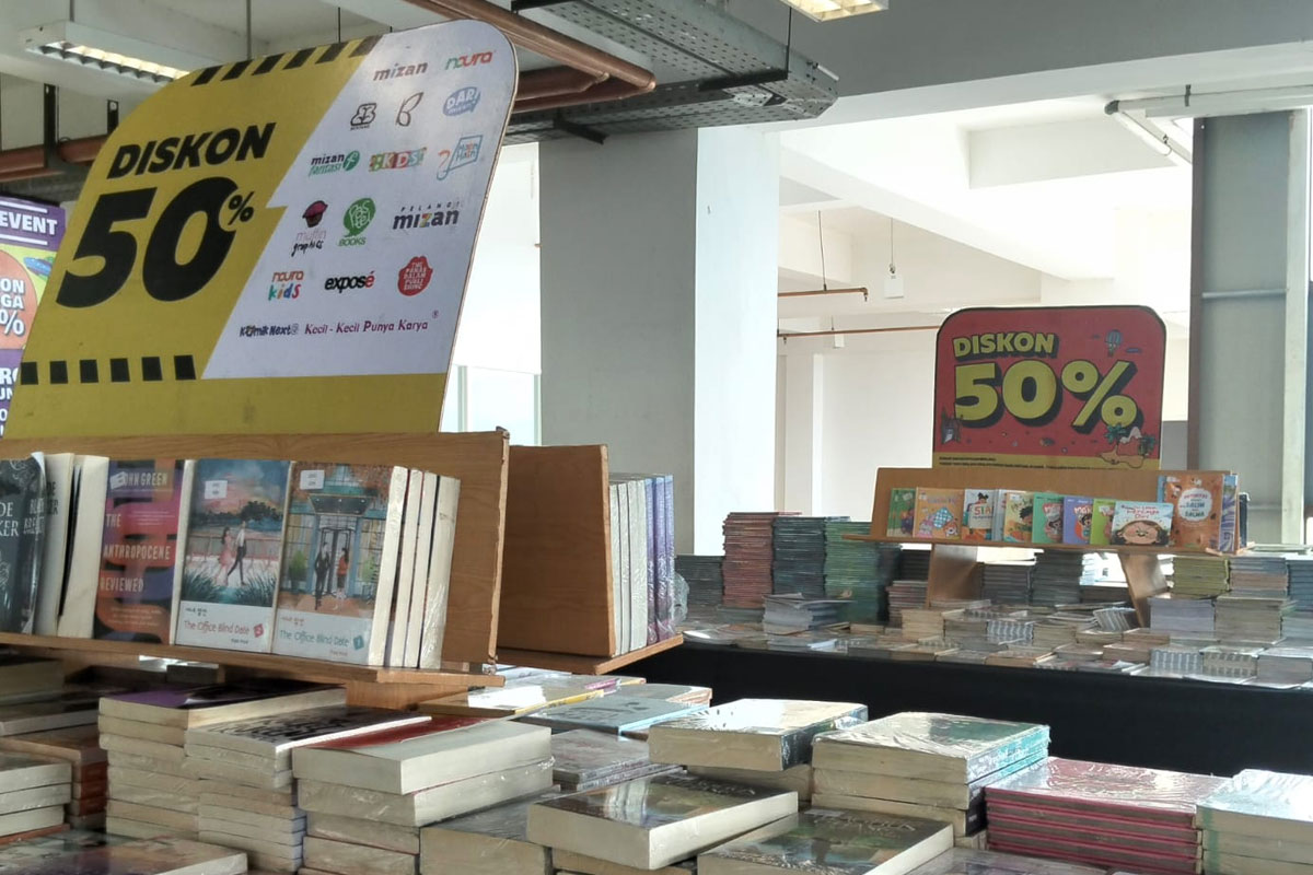 Hidupkan Wisata Literasi dengan Bazar Buku “Out of The Boox”