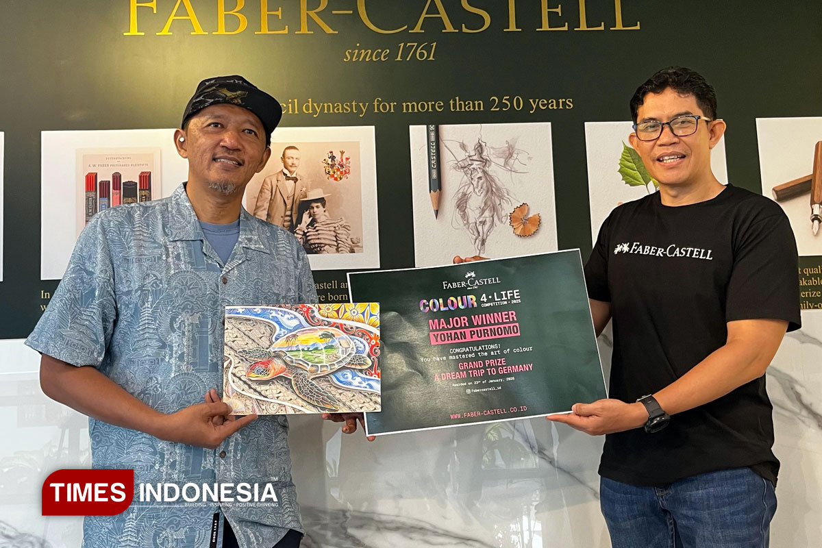 Lukisan Penyu Antarkan Seniman Asal Malang Mendunia