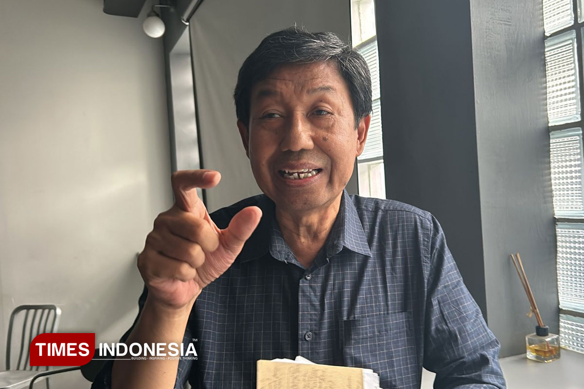 Guru Besar Unair Sebut Demokrasi Butuh Syarat Sosial dan Ekonomi yang Kuat