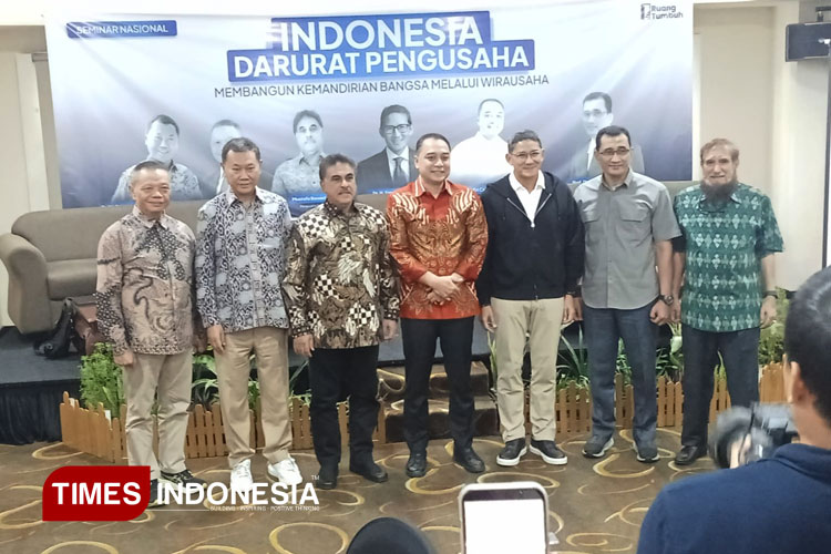 Indonesia-Darurat-Pengusaha-a.jpg