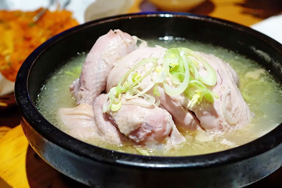 Resep Sop Ayam Hainan, Kuliner Tiongkok Penghangat Tubuh