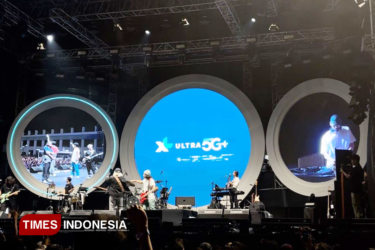 Saat Iwan Fals di Surabaya dan GIGI di Jakarta Tampil 