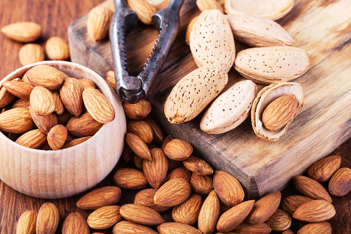 Alasan untuk Lebih Sering Makang Kacang Almond