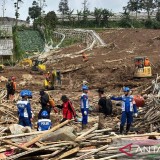 Evakuasi Longsor Cisarua: 80 Korban Ditemukan, Proses DVI Masih Berlanjut