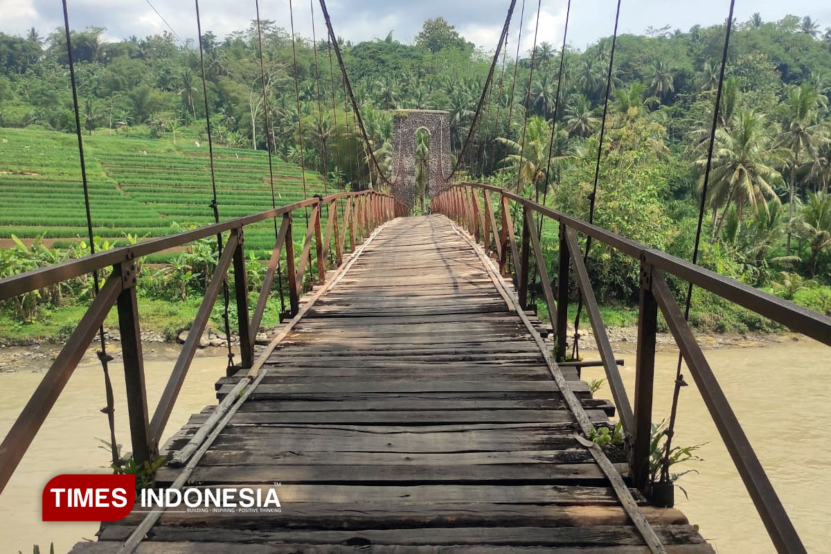 Seling Utama Putus, Jembatan Gantung Purwanegara-Kincang Banjarnegara Ditutup Total