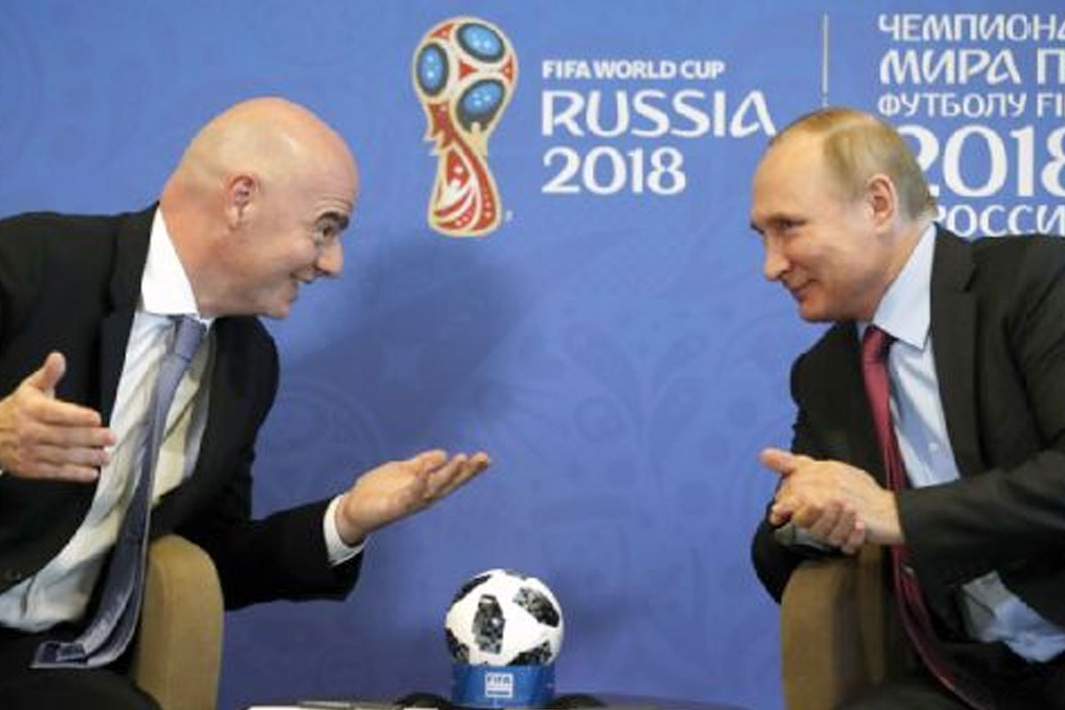 FIFA Dorong Pencabutan Sanksi untuk Rusia, UEFA Menolak