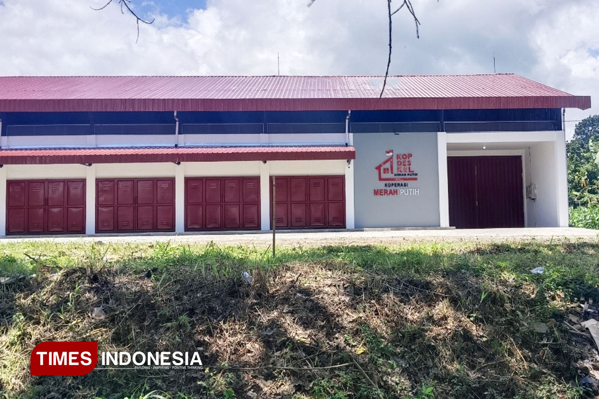 Dilema Gerakan Gentengisasi: Pengusaha Lokal Bondowoso Tawarkan Genteng ke KDMP tapi Ditolak