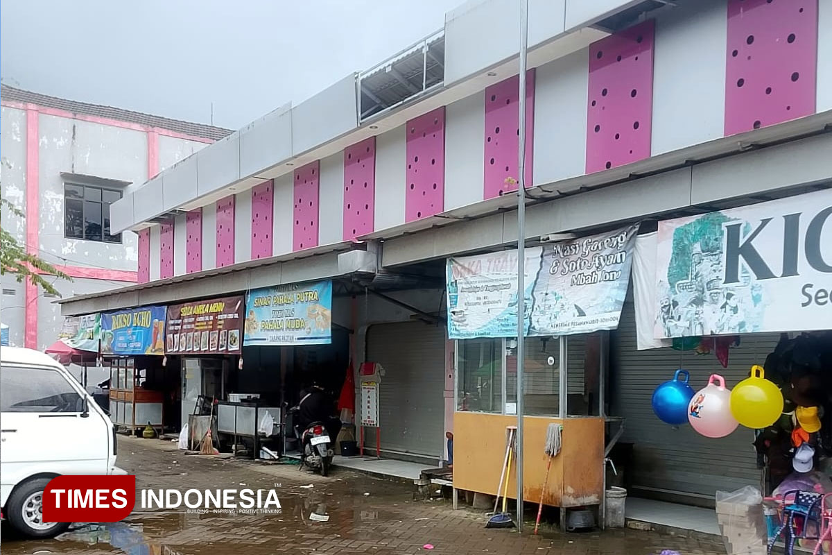 Tak Ada Anggaran, Pasar Terdampak Cuaca Ekstrem di Pacitan Diperbaiki Swadaya