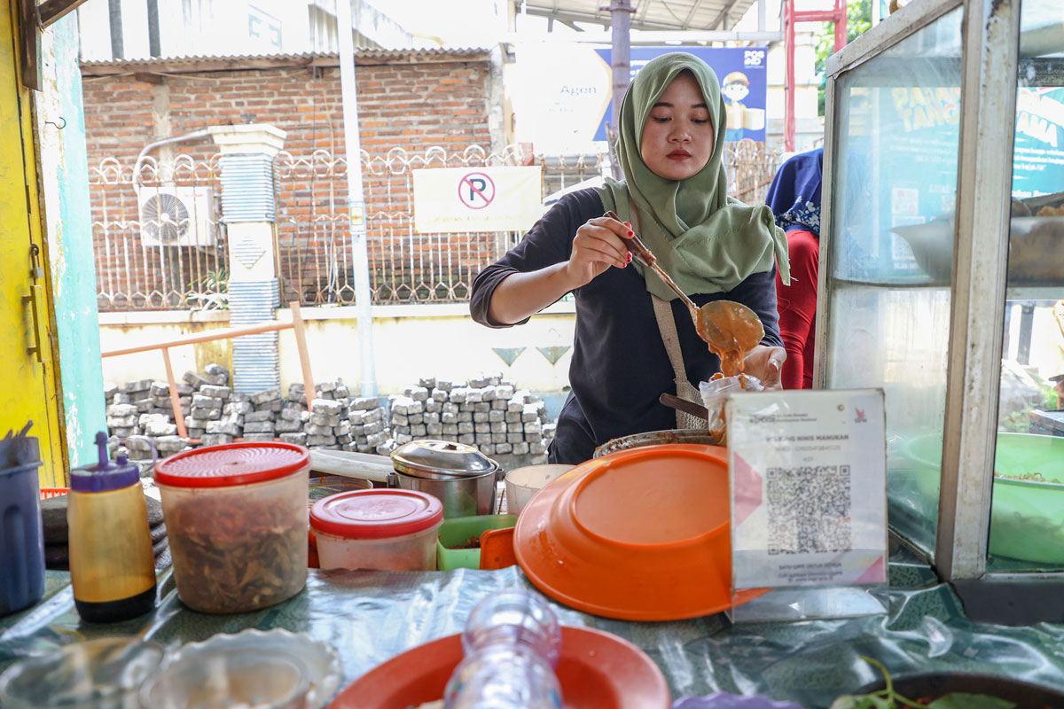 3 Mahasiswi Surabaya Mengejar Gelar Sarjana Lewat Beasiswa Pemuda Tangguh
