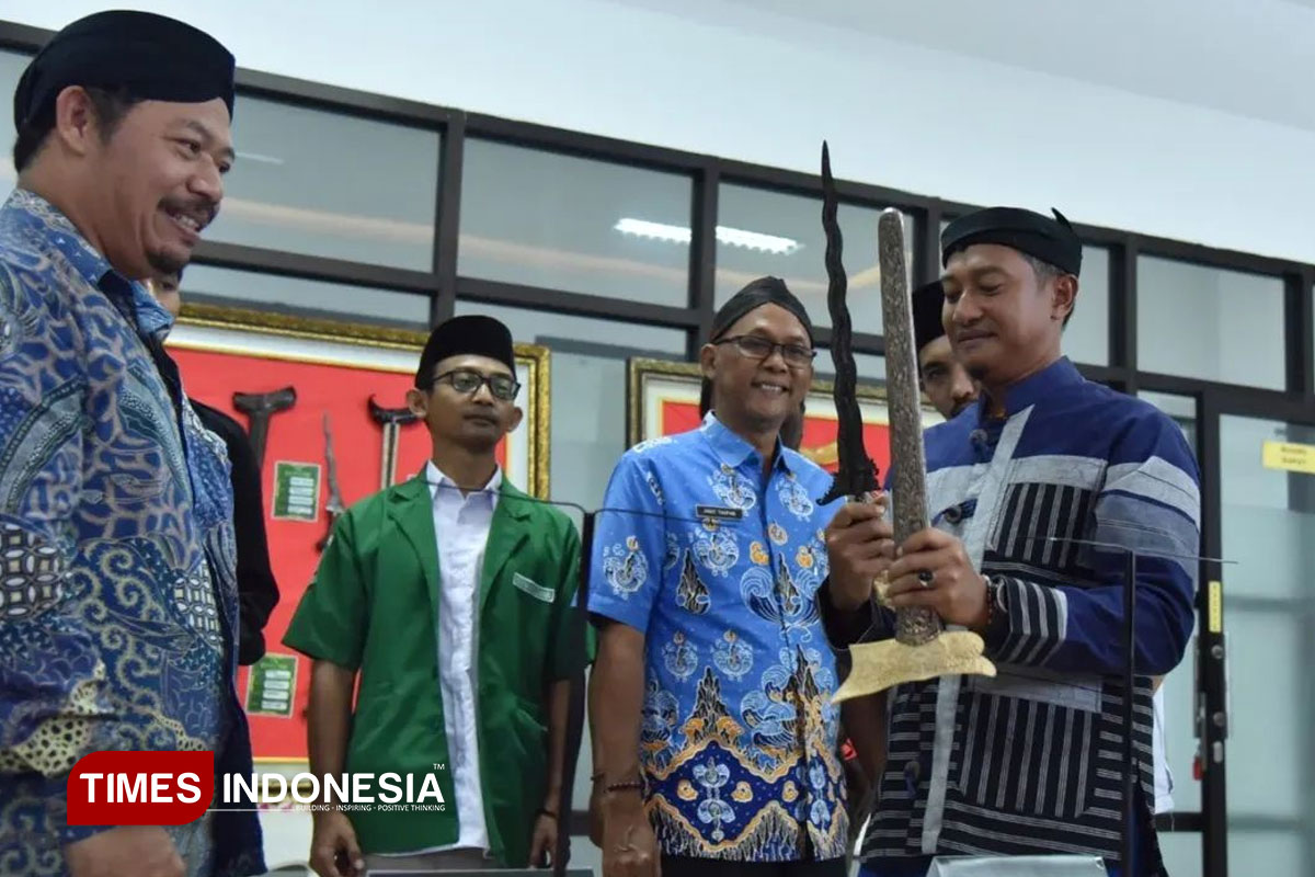 Keris Pusaka Presiden Prabowo Subianto Ramaikan Gelar Budaya Luwung di Pacitan