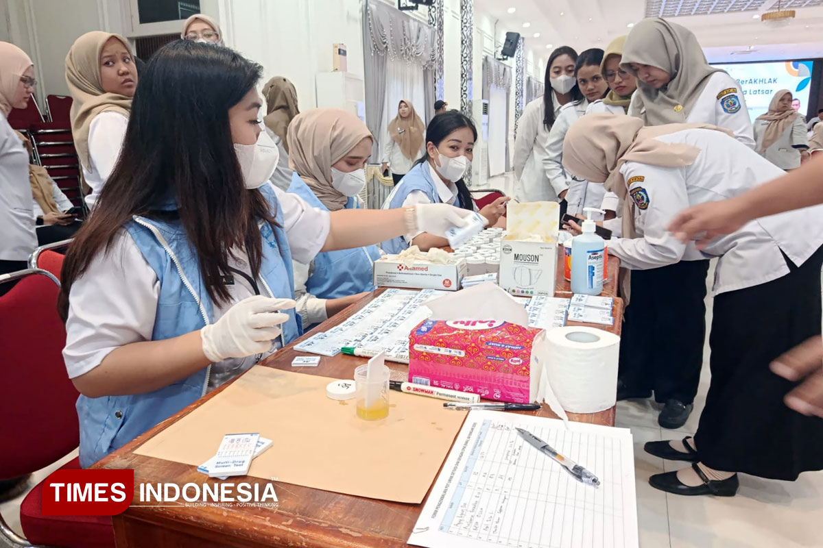 Sebanyak 110 PNS Mendadak Jalani Tes Urine di Pendopo Rujab Wali kota Bontang