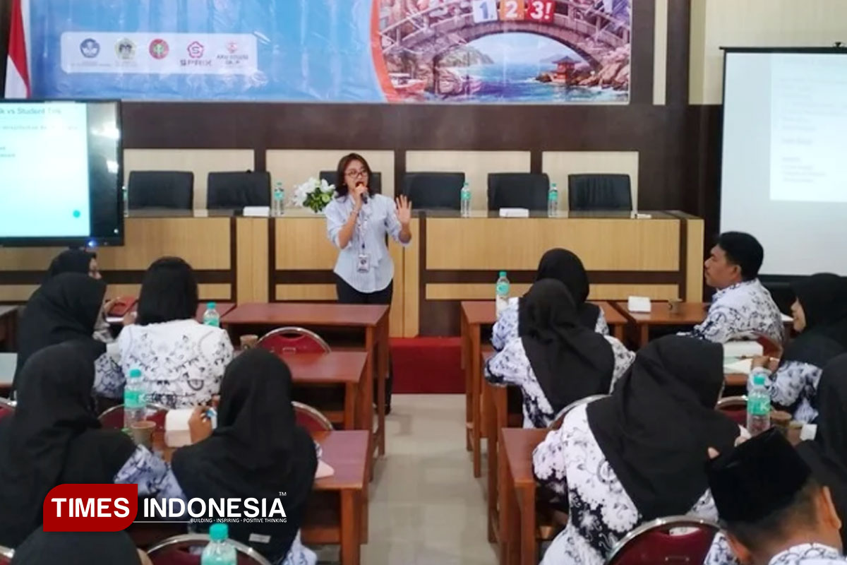 Didampingi Mentor Jepang, Guru Matematika Gresik Dibekali Pelatihan Metode Sansu