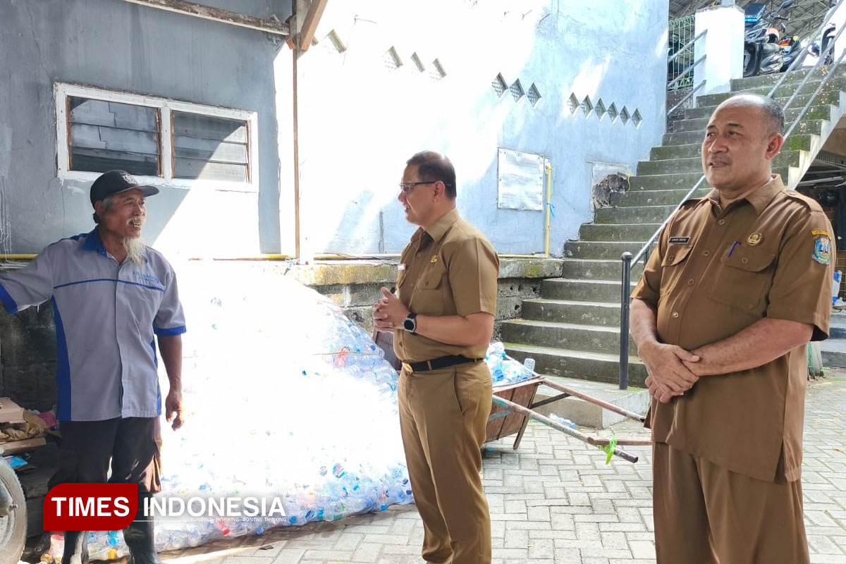 Dindik Jatim Serukan Gerakan Satu Jam Bersih-bersih di Sekolah, Termasuk di Gresik