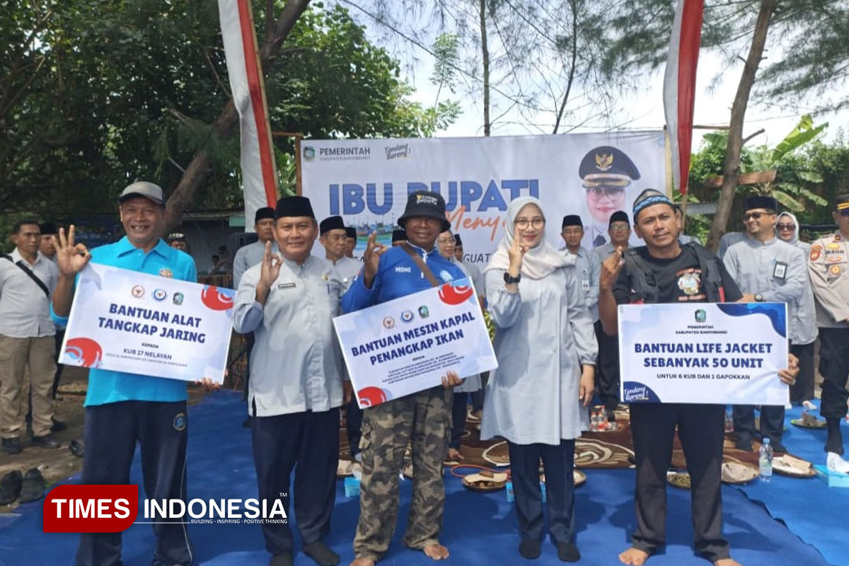 Pemkab Banyuwangi Gelontorkan Mesin Kapal hingga Jaring Ikan
