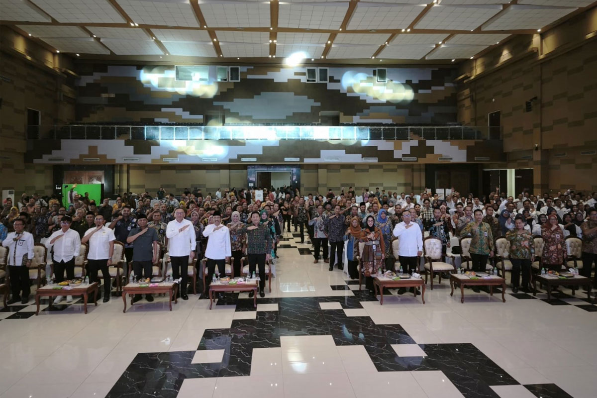 Di Hadapan Mensos Gus Ipul, Bupati Sidoarjo Subandi Tegaskan Kesiapan Kawal DTSEN