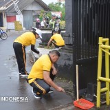 Polres Bondowoso Aksi Bersih Lingkungan, Dukung Gerakan Indonesia Asri
