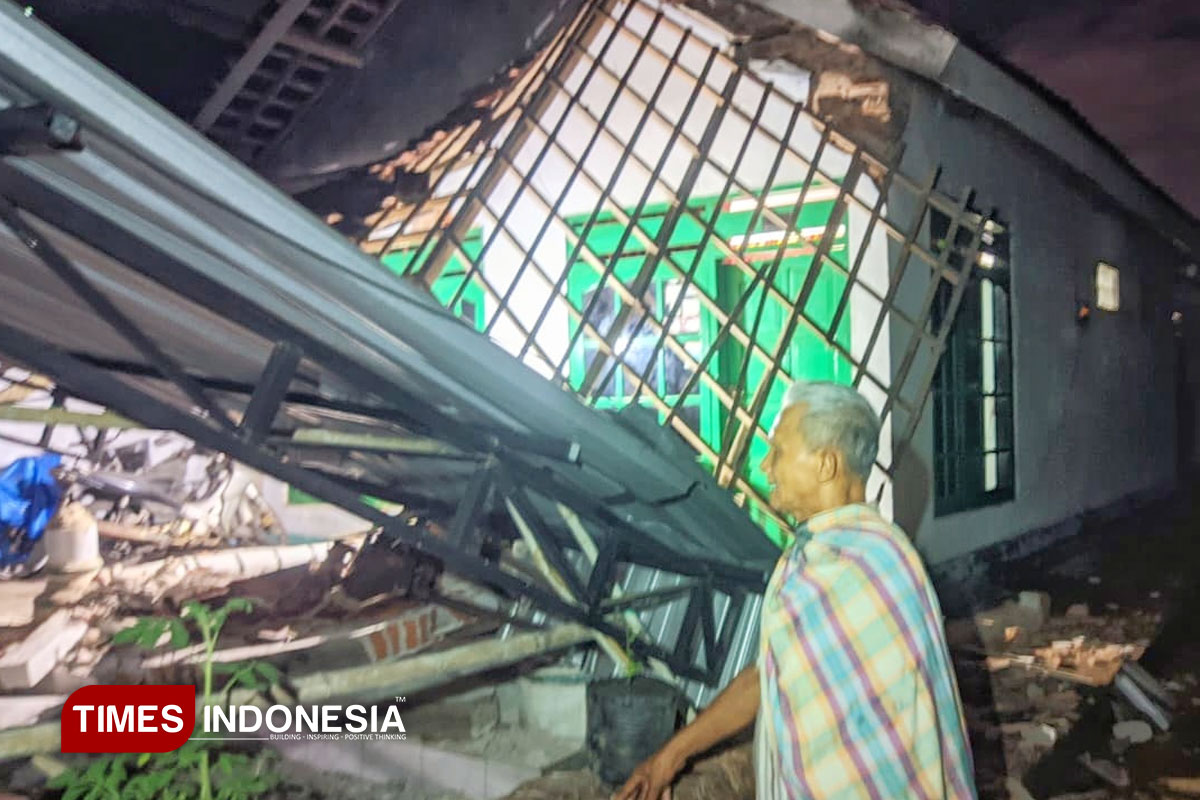 Detik-detik Gempa Pacitan, Teras Ambruk, Dapur Rata Tanah, Warga Masih Trauma