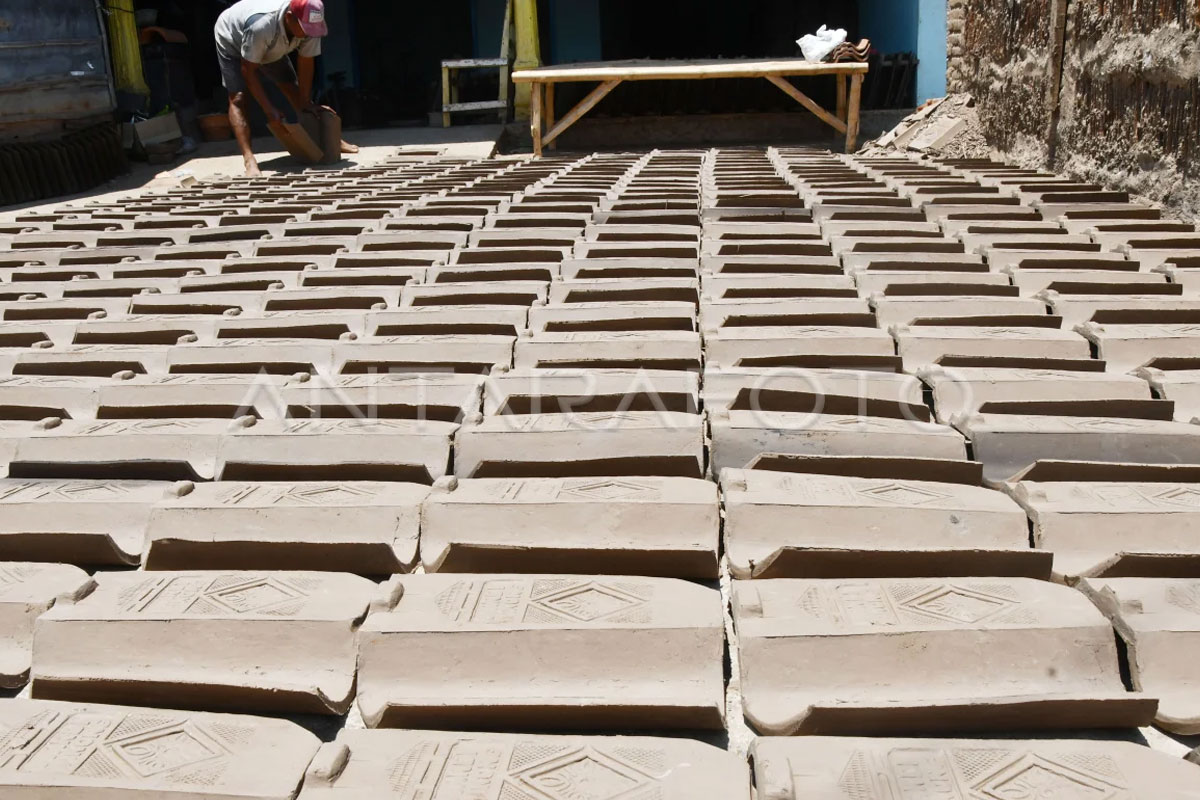 Program Gentengisasi Nasional Disambut Antusias Pengrajin di Karesidenan Kediri