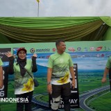 Ribuan Pelari Taklukkan Tol Prosiwangi, Bupati Gus Haris: SAE Run 2026 Simbol Kebangkitan Sport Tourism