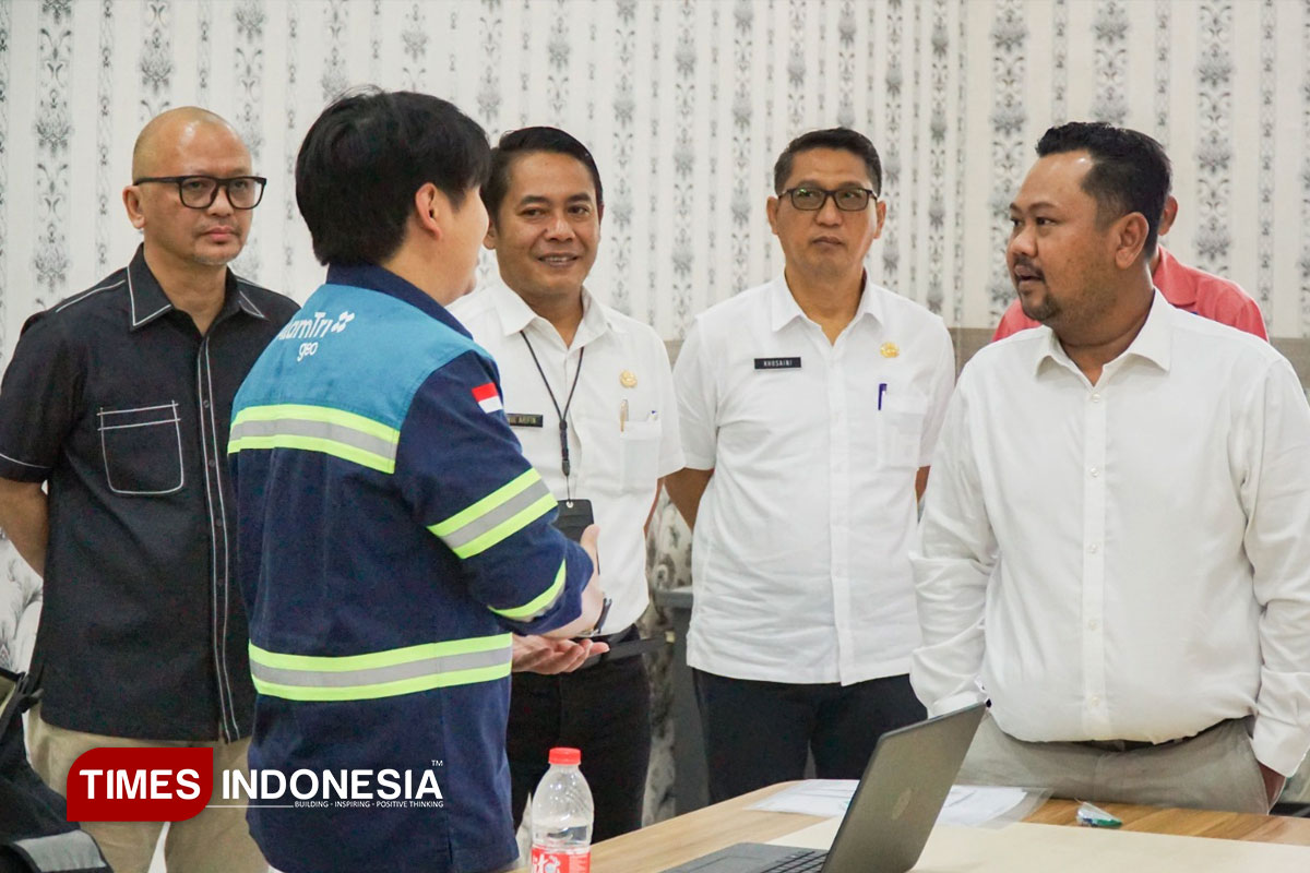 300 Lowongan Dibuka, Ratusan Warga Gresik Berebut Kesempatan Kerja