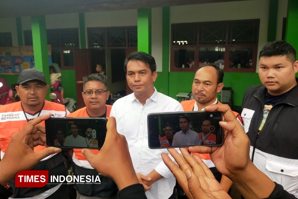 PSI Gelar Kirab Budaya Sambil Bagikan Bantuan ke Warga Terdampak Bencana di Tegal