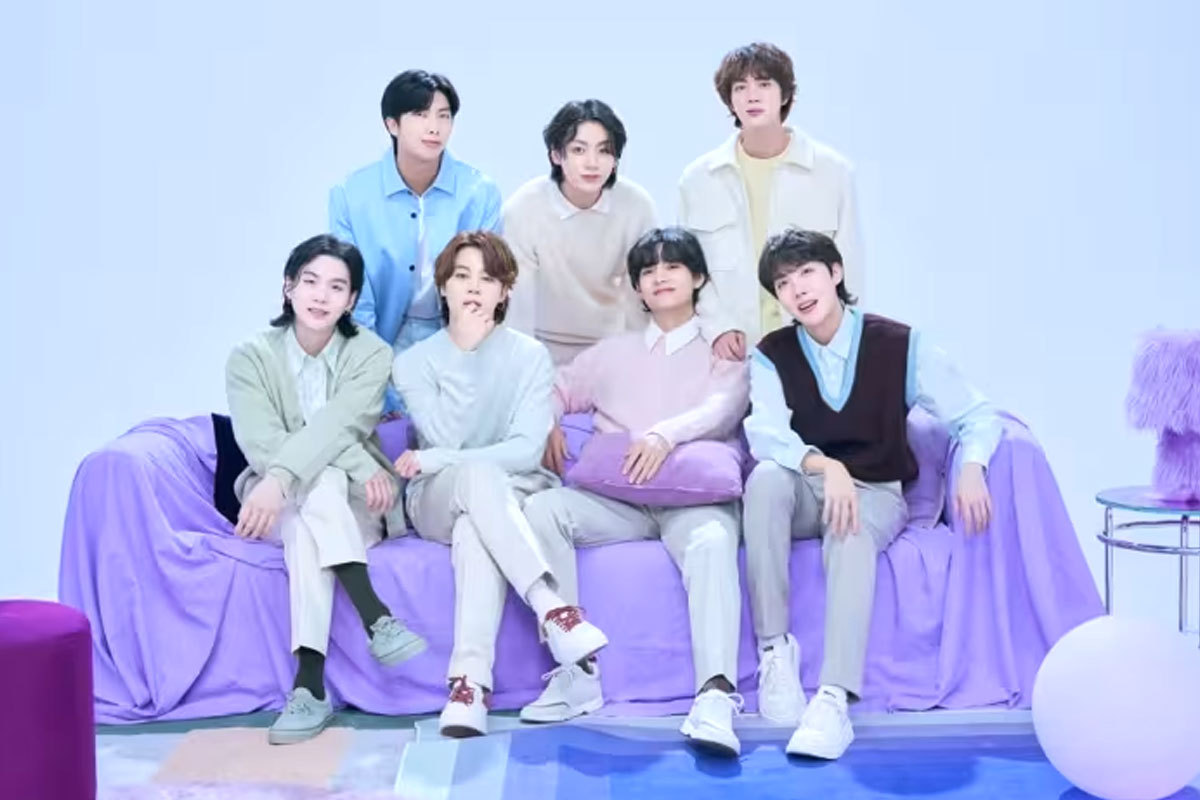 BTS Comeback dengan Light Stick Versi Baru, Lebih Berwarna