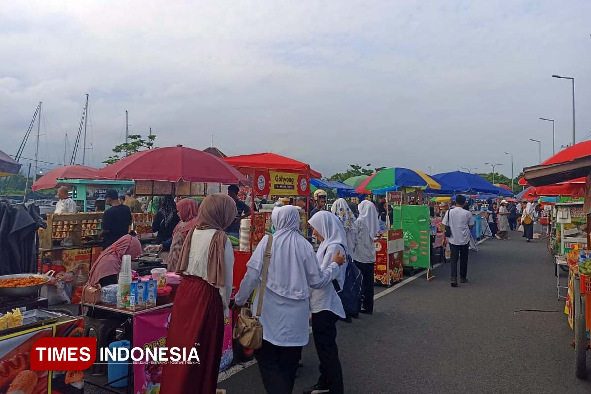 Ngerandu Buko, Tradisi Berburu Takjil di Banyuwangi yang Kini Dikemas Lebih Modern