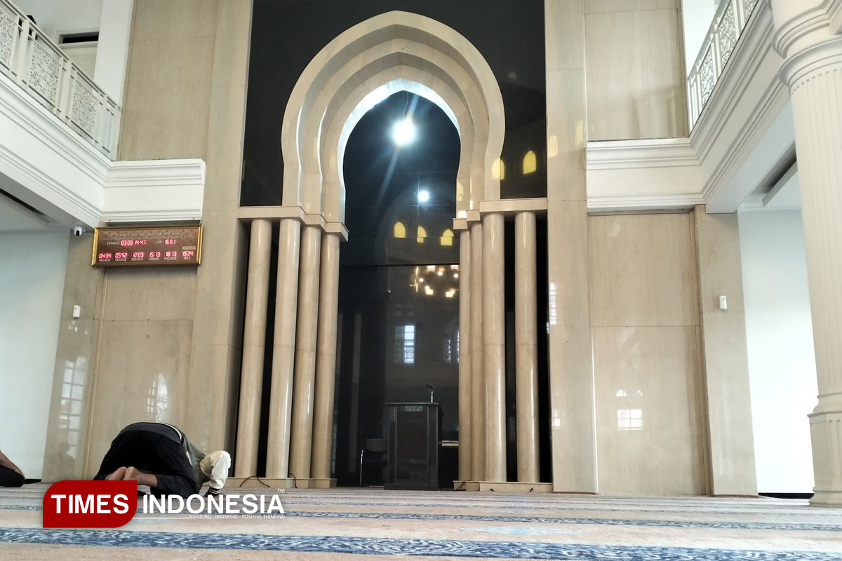 Masjid-Jami-Al-Hidayah-b.jpg