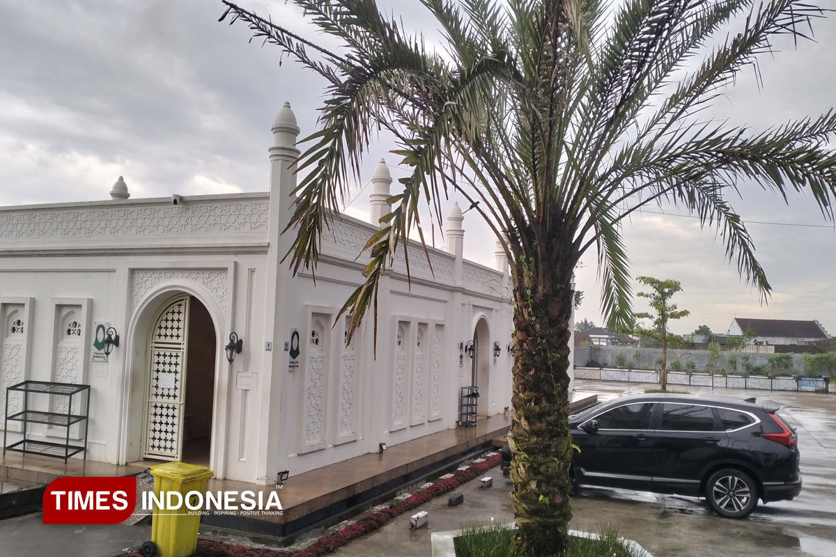 Masjid-Jami-Al-Hidayah-c.jpg