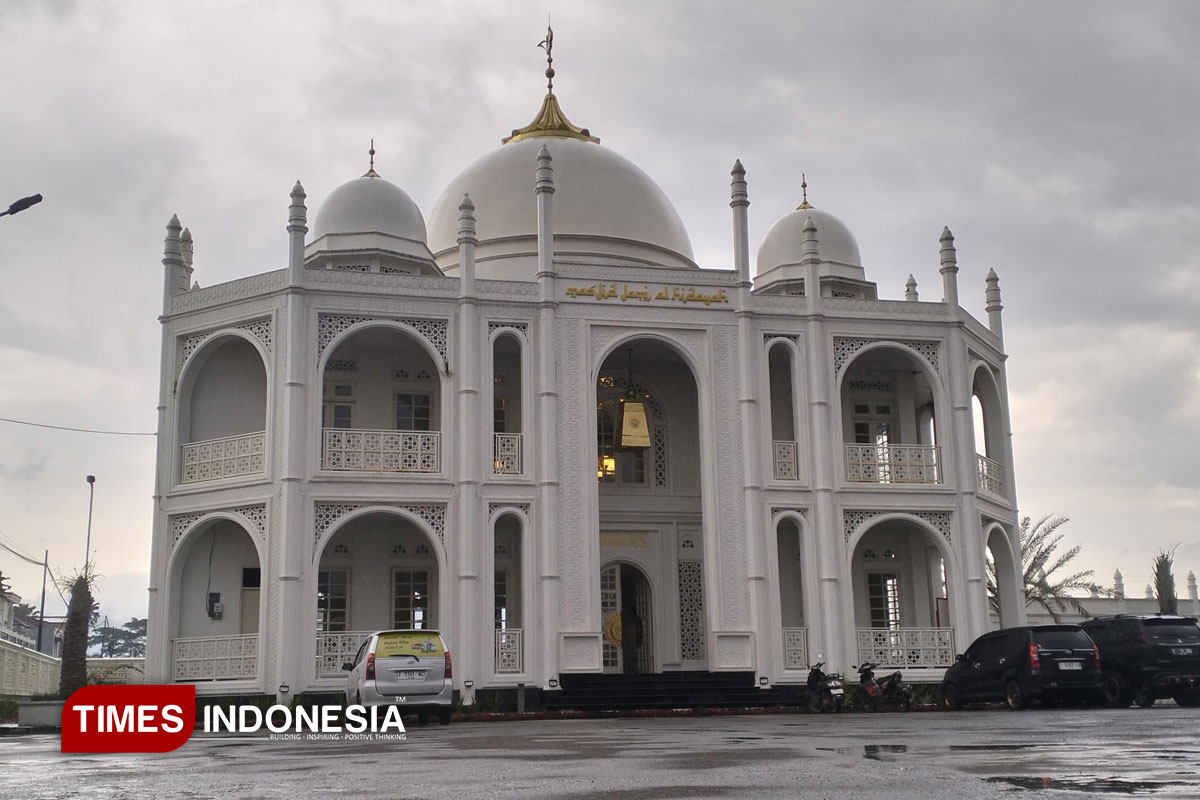 Masjid Jami Al Hidayah Tasikmalaya, Nuansa Sejuk dari Arsitektur Timur Tengah