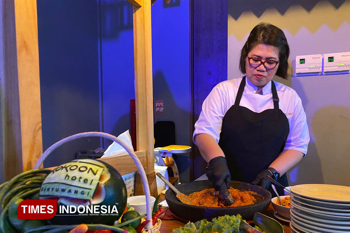 GM Kokoon Hotel Banyuwangi Turun Langsung Live Cooking di Iftar Sajadah Vol. 3