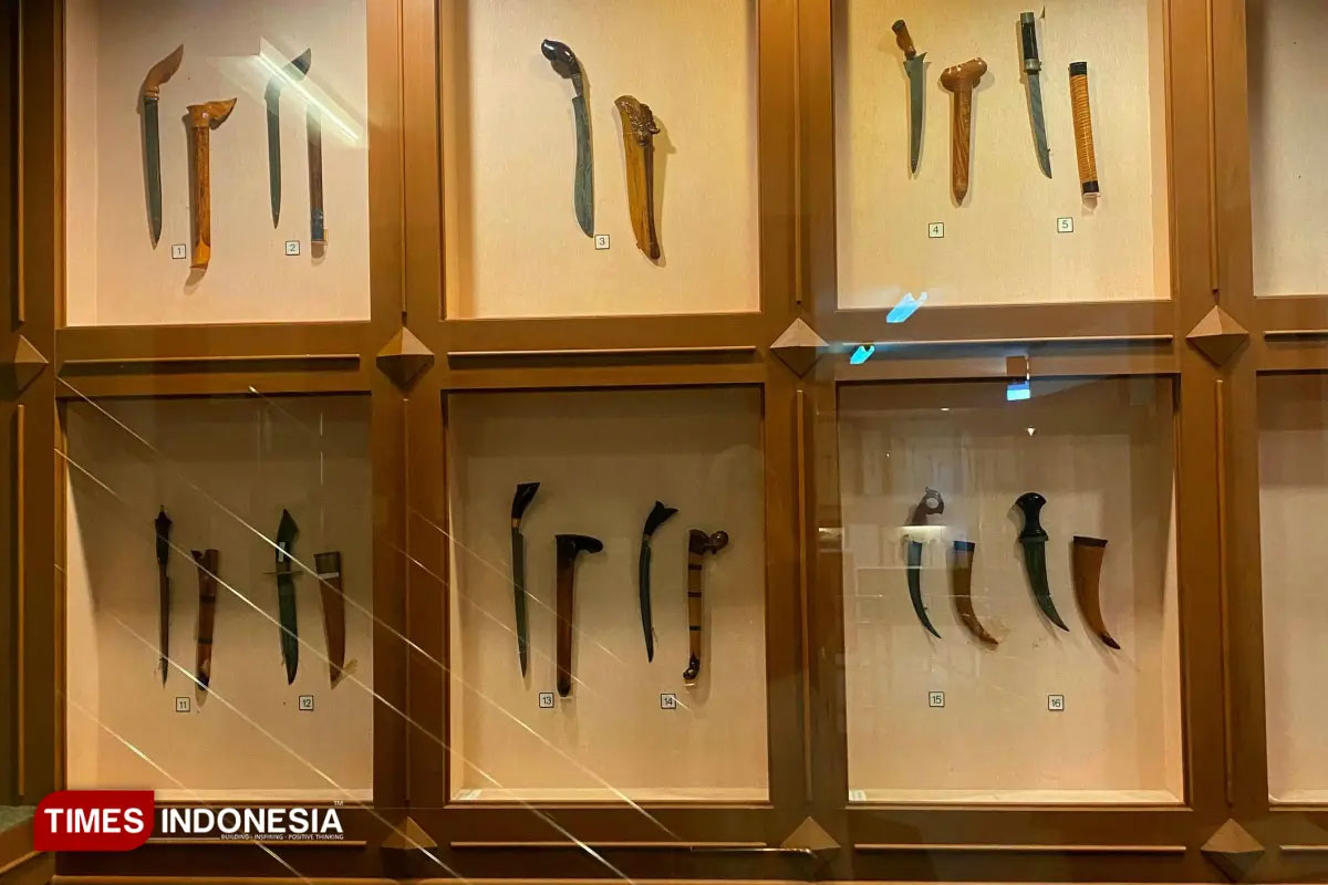 Mahasiswa UNISMA dan Thaksin University Telusuri Kesamaan Tradisi di Folklore Museum Thailand