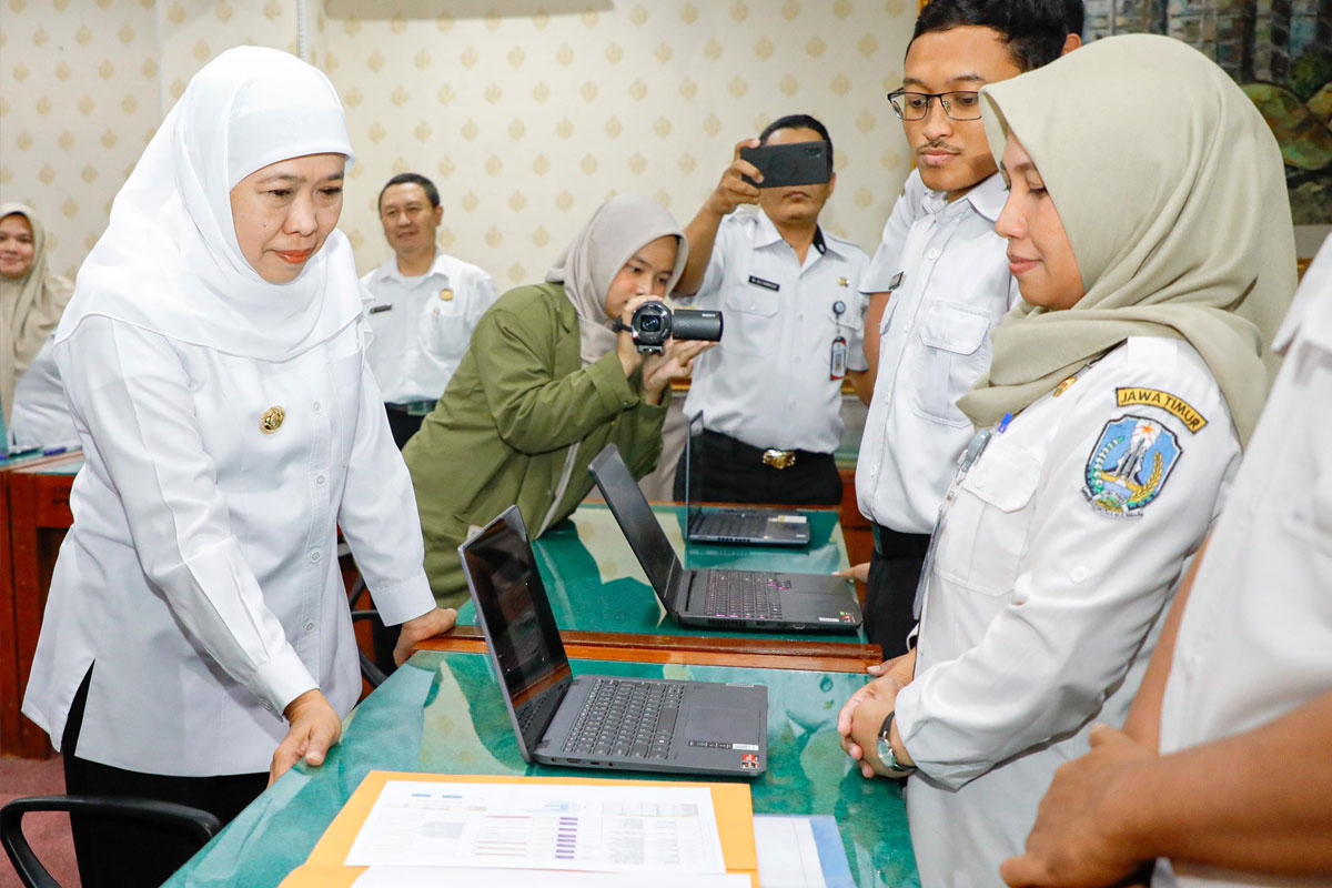 Gubernur Khofifah Ingatkan Perusahaan Tuntaskan Pembayaran THR Maksimal H-7 Lebaran